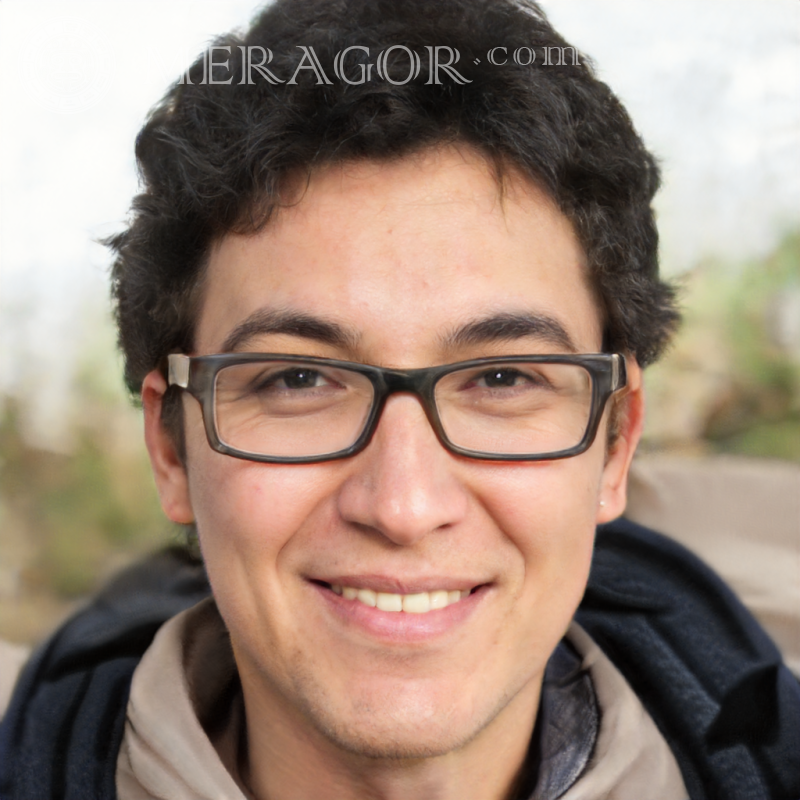 Foto de um homem de óculos na rua Rostos de homens Europeus Russos Pessoa, retratos