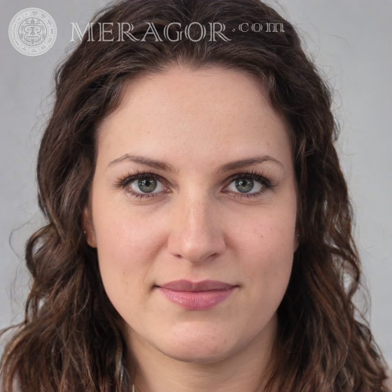 Foto de rosto de mulher para o direito de 34 anos Rostos de mulheres Europeus Russos Belas