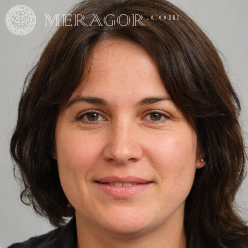 Foto de rostro de mujer para documentos de 34 años Rostros de mujeres Europeos Españoles Portugués