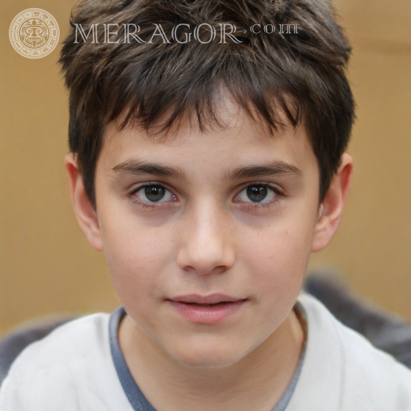 Falsches Gesicht eines Jungen mit dunklen Haaren für Facebook Gesichter, Porträts Europäer Russen Ukrainer