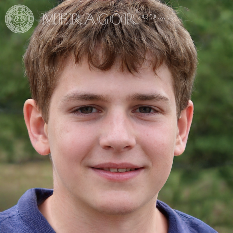 Faux visage un garçon heureux pour enregistrement Visages, portraits Européens Russes Ukrainiens