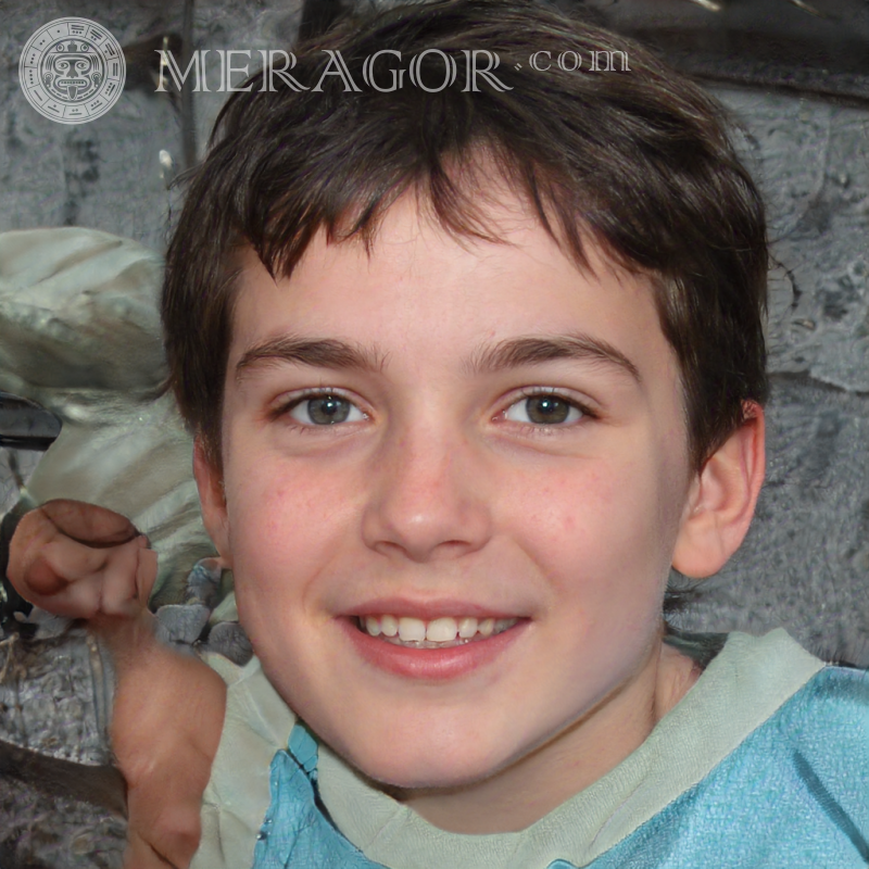 Faux visage de garçon souriant pour autorisation Visages, portraits Européens Russes Ukrainiens