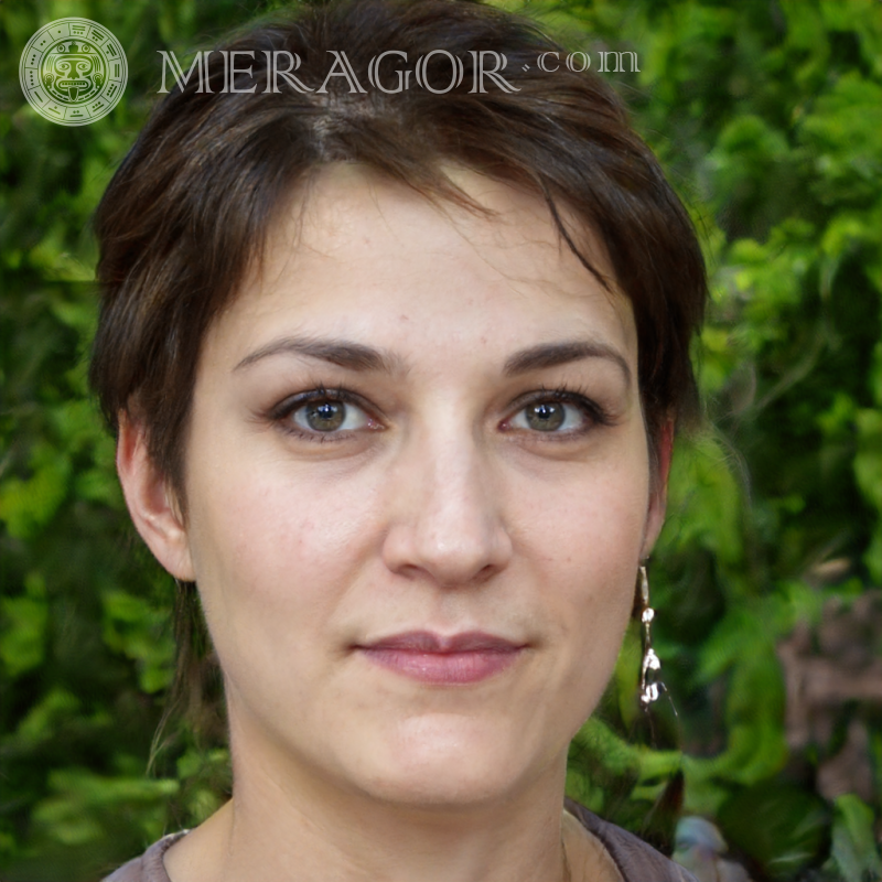 Rostro femenino para registro en la calle. Rostros de mujeres Europeos Rusos Caras, retratos