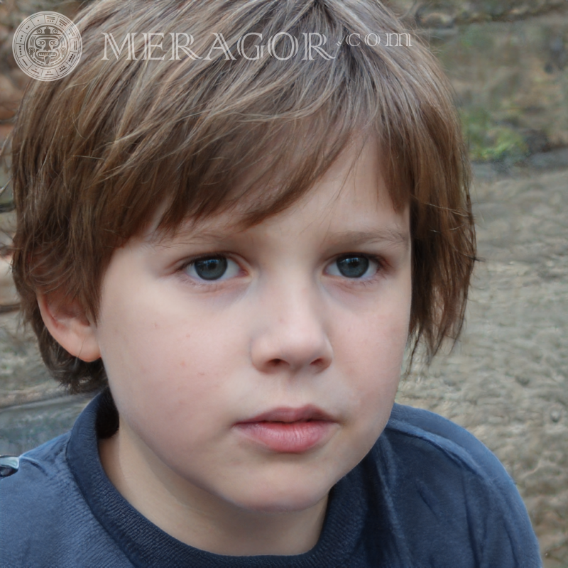 Baixe a foto de um garotinho para o TikTok Rostos de meninos Europeus Russos Ucranianos