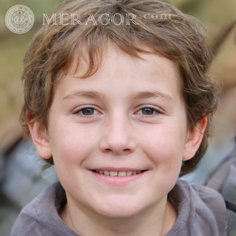 Téléchargez une photo un garçon souriant pour TikTok Visages de garçons Européens Russes Ukrainiens