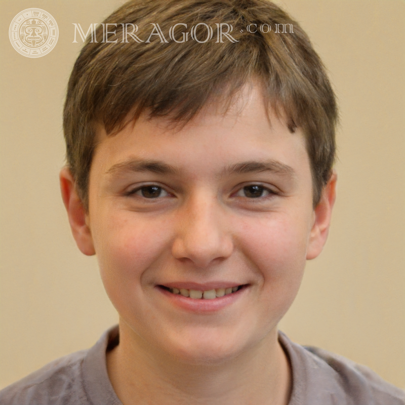 Baixe a foto de um menino rindo para o TikTok Rostos de meninos Europeus Russos Ucranianos