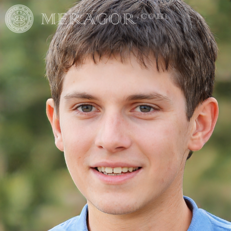 Завантажити фотографію радісного хлопчика для сторінки Особи хлопчиків Європейці Російські Українці