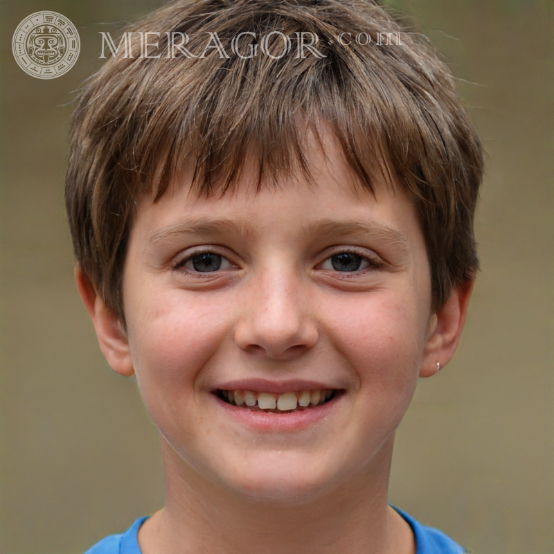 Téléchargez le visage de garçon heureux pour TikTok Visages de garçons Européens Russes Ukrainiens