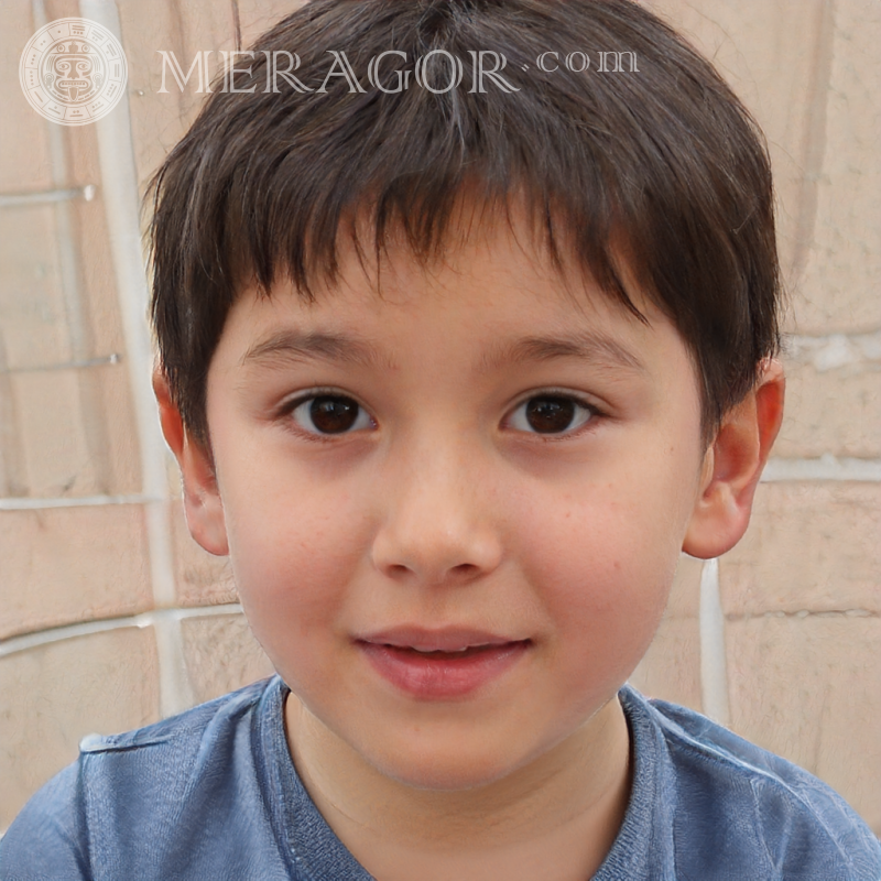 Télécharger le visage du petit garçon pour le profil Visages de garçons Européens Russes Ukrainiens