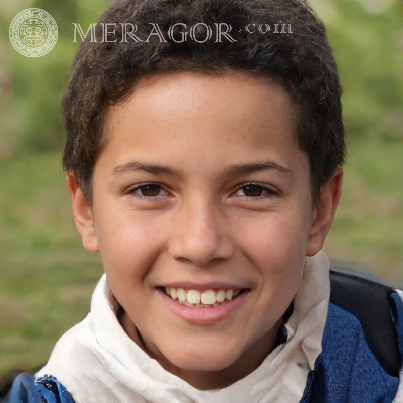 Laden Sie das Gesicht des glücklichen Jungen für den Avatar herunter Gesichter von Jungen Araber, Muslime Kindliche Jungen