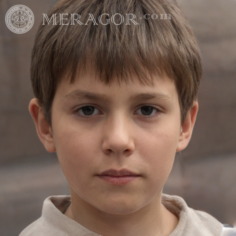 Laden Sie das nachdenkliche Gesicht eines kleinen Jungen für Baddo herunter Gesichter von Jungen Europäer Russen Ukrainer