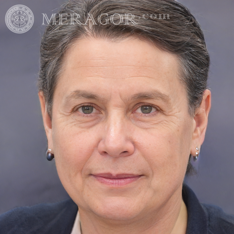Foto einer älteren Frau für Avatar 900 x 900 Pixel Gesichter von Großmüttern Europäer Russen Gesichter, Porträts