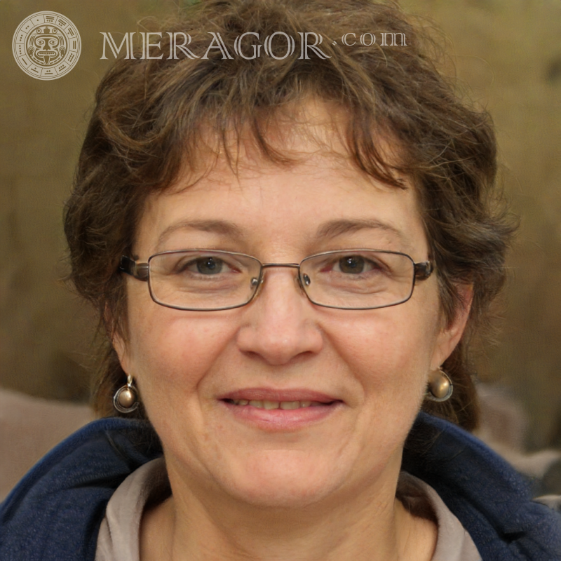 Foto de una anciana en un avatar en una tarjeta de presentación Rostros de abuelas Europeos Rusos Caras, retratos
