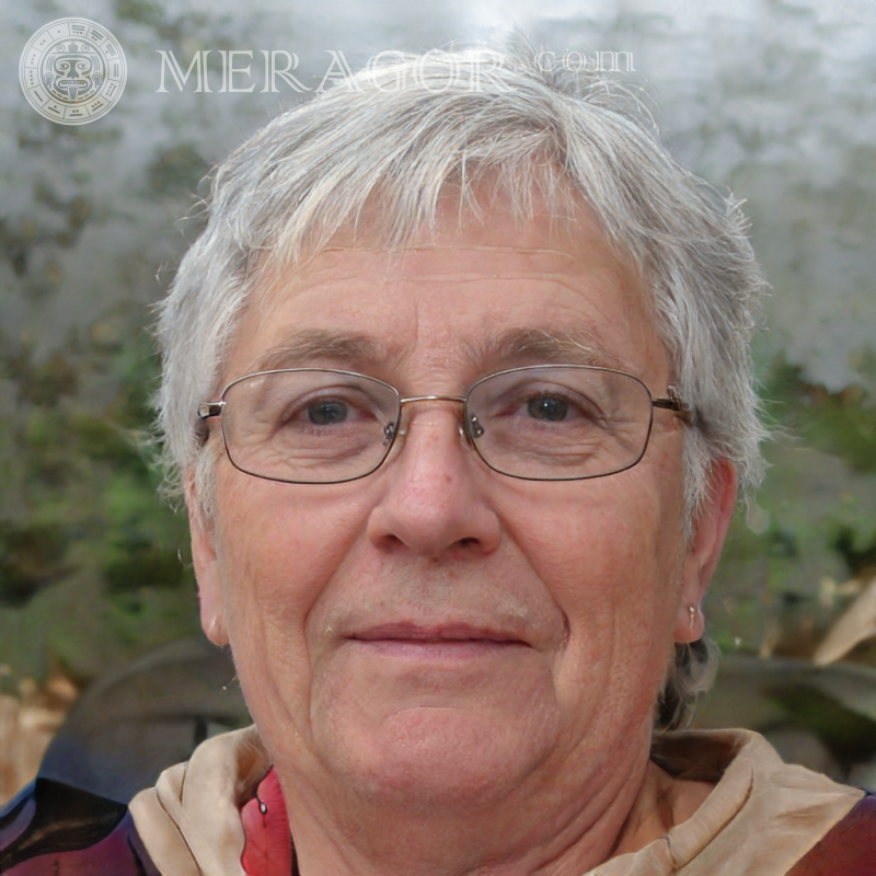 Photo de grand-mère pour photo de profil 69 ans Visages de grands-mères Européens Russes Visages, portraits