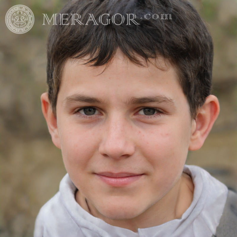 Descargar retrato de un lindo chico moreno para Instagram Rostros de niños Europeos Rusos Ucranianos