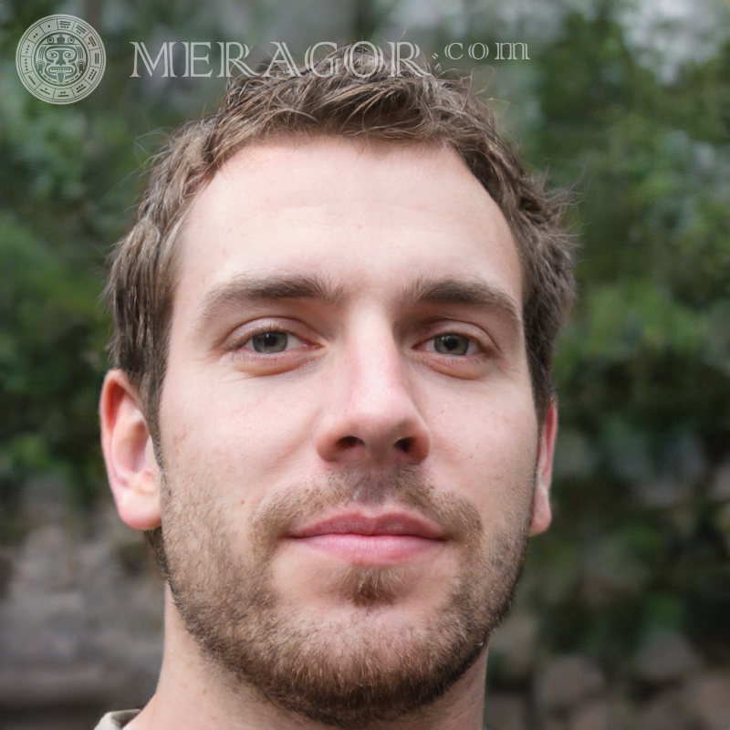 Le visage un mec de 28 ans sur avatar Visages de jeunes hommes Européens Russes Visages, portraits