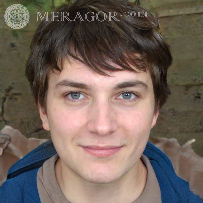 Visage de mec de 16 ans au téléphone Visages de jeunes hommes Européens Russes Visages, portraits