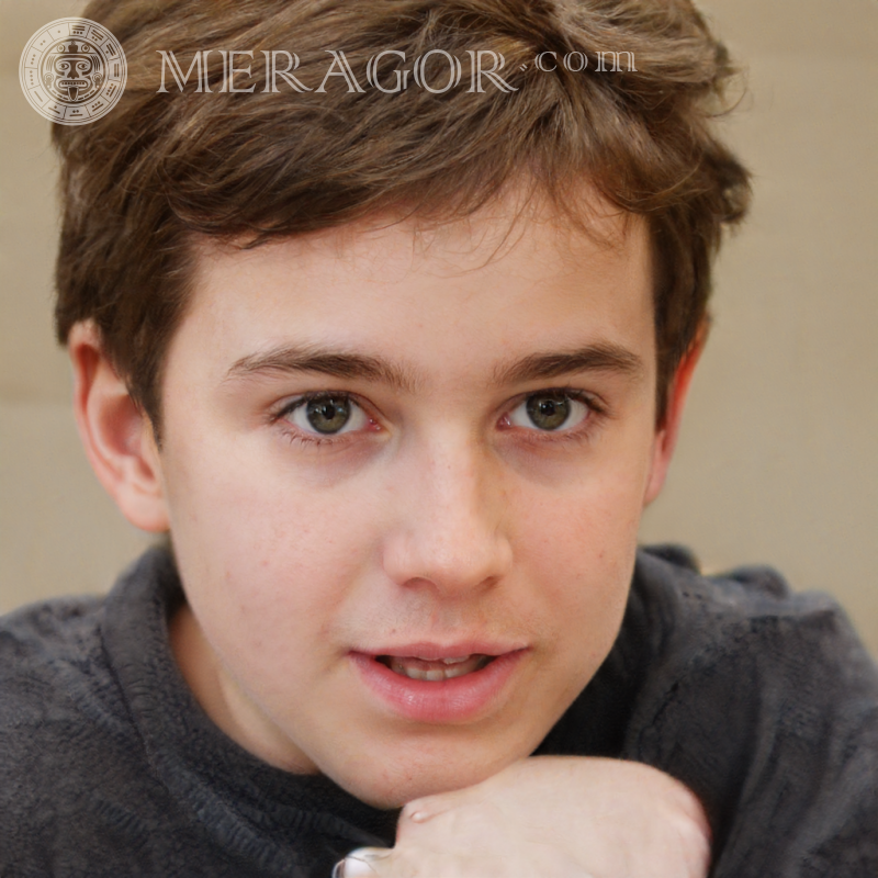 Descargar retrato de niño falso para Tinder Rostros de niños Europeos Rusos Ucranianos