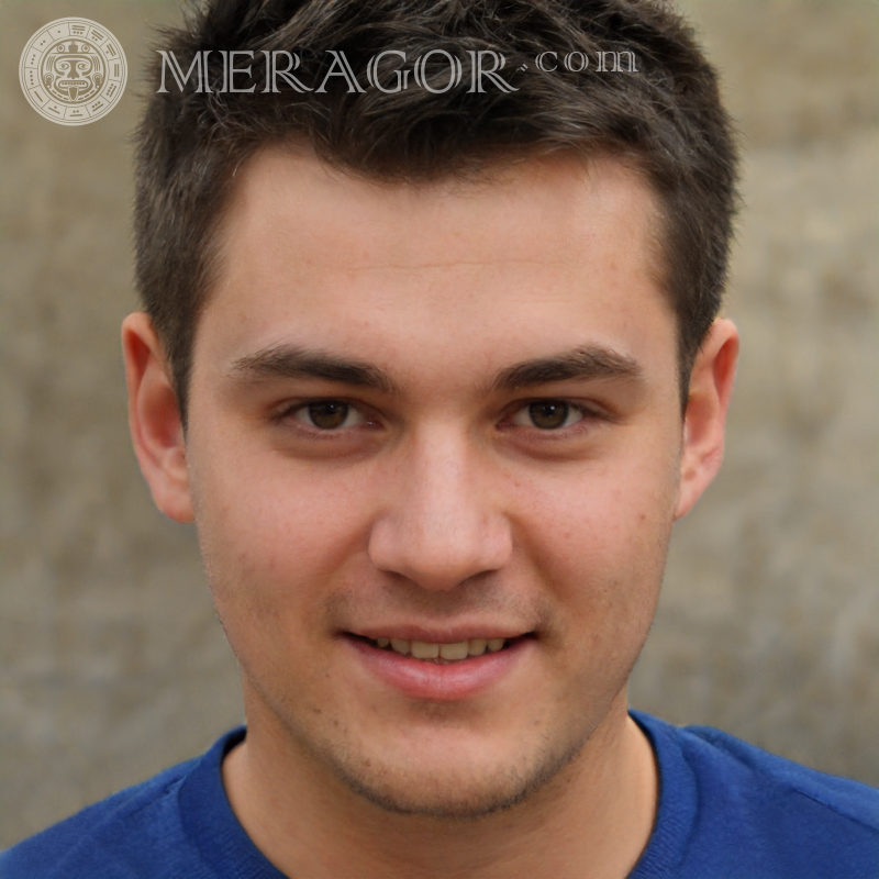 Le visage un garçon de 18 ans est le meilleur Visages de jeunes hommes Européens Russes Visages, portraits