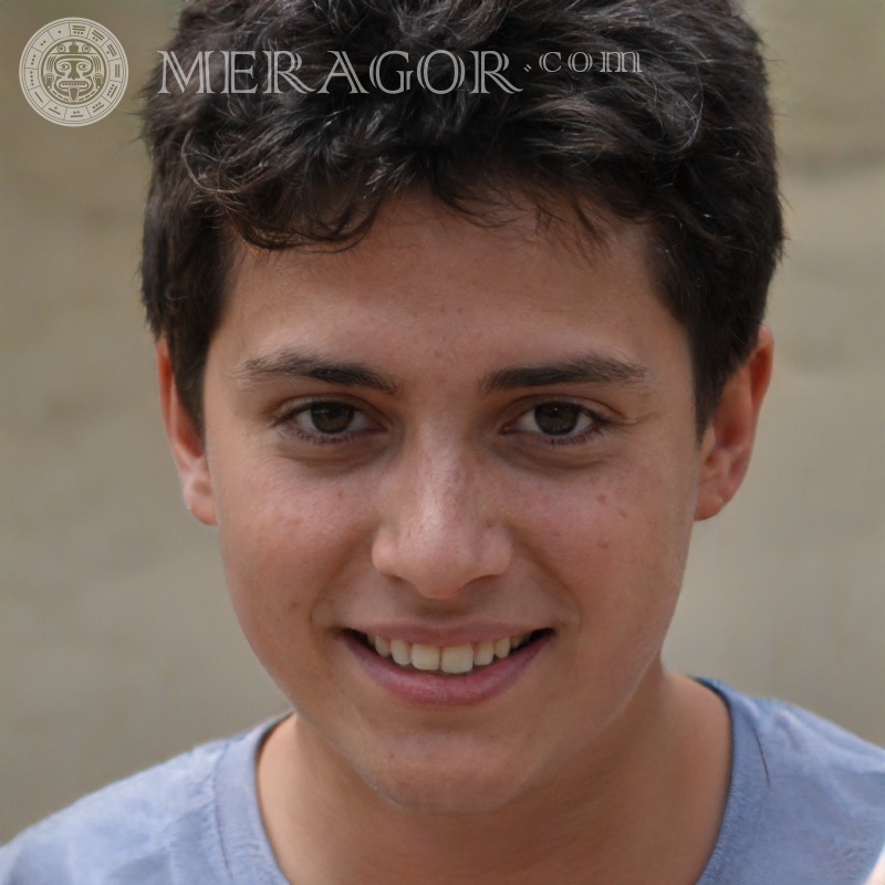 Gefälschtes Porträt eines fröhlichen Jungen für Vkontakte Gesichter von Jungen Araber, Muslime Kindliche Jungen