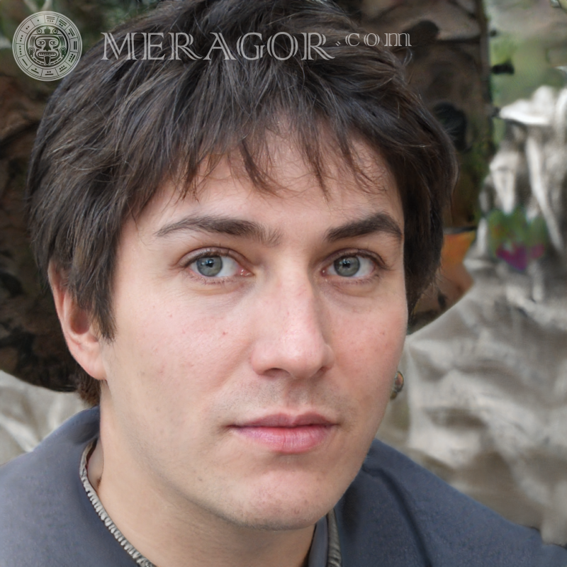 O rosto do cara na foto do perfil na página de cadastro Rostos de rapazes Europeus Russos Pessoa, retratos