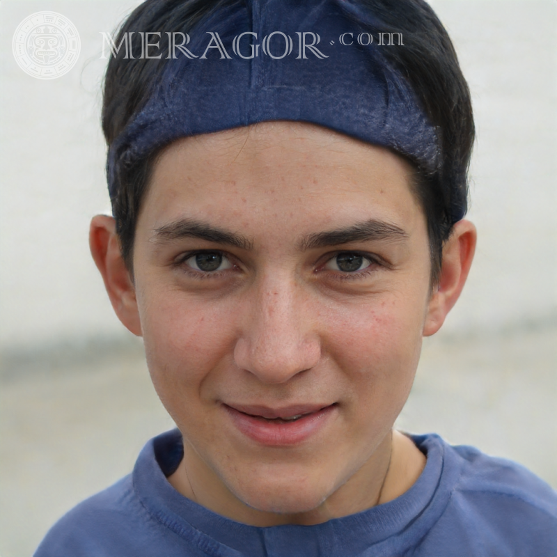 Фейковый портрет мальчика в головной повязкой для аватарки Лица мальчиков Европейцы Русские Украинцы