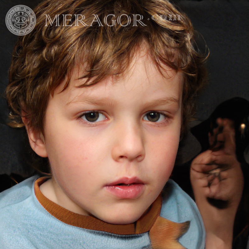 Falso retrato de un lindo niño de cabello castaño para Baddo Rostros de niños Europeos Rusos Ucranianos