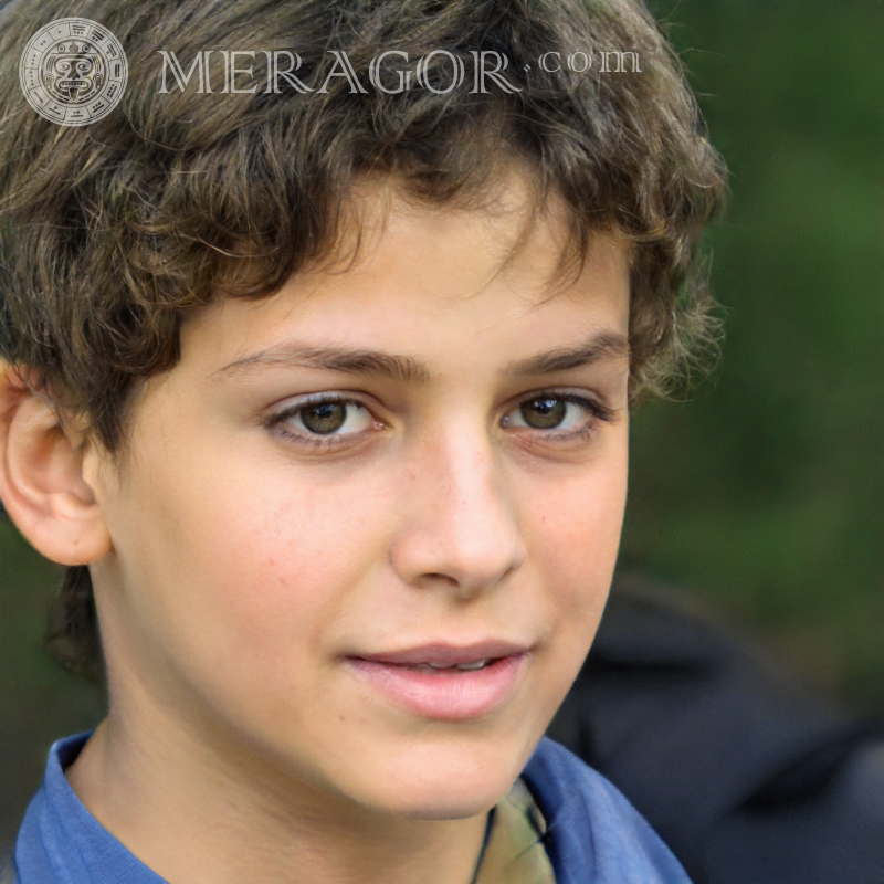 Faux visage de garçon pour TikTok à télécharger sur Meragor.com Visages de garçons Arabes, musulmans Infantiles Jeunes garçons