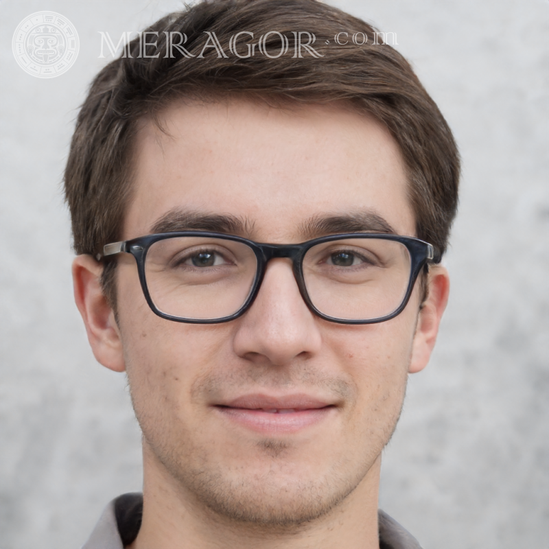 Le visage un mec de 25 ans pour un passeport Visages de jeunes hommes Européens Russes Visages, portraits