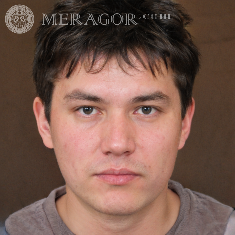 Das Gesicht eines 28-jährigen düsteren Typs Gesichter von Jungs Europäer Russen Gesichter, Porträts