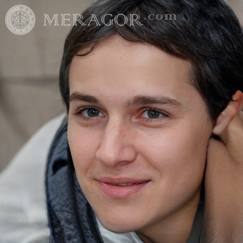 La cara de un chico de 20 años gracioso. | 0 Rostros de chicos Europeos Rusos Caras, retratos