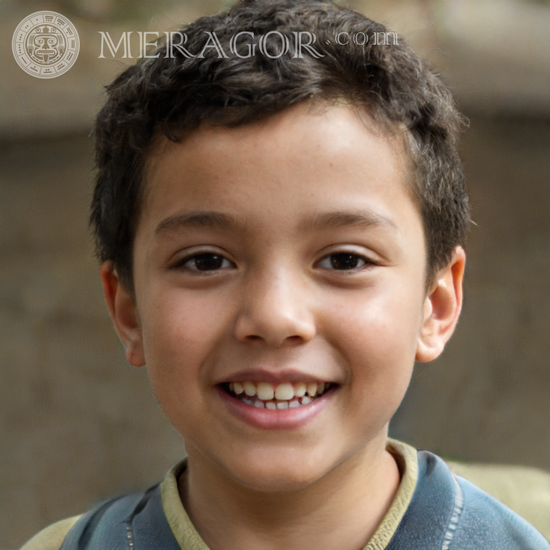 Laden Sie ein Foto des Gesichtes des Jungen für die Website herunter Gesichter von Jungen Araber, Muslime Kindliche Jungen