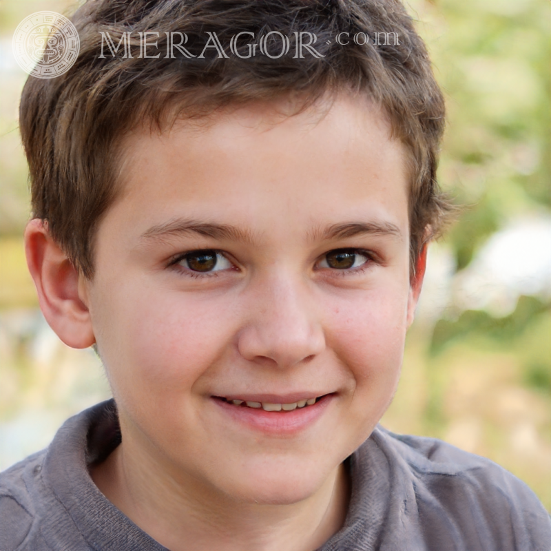 Descargar foto de la cara de un retrato de niño alegre | 0 Rostros de niños Europeos Rusos Ucranianos