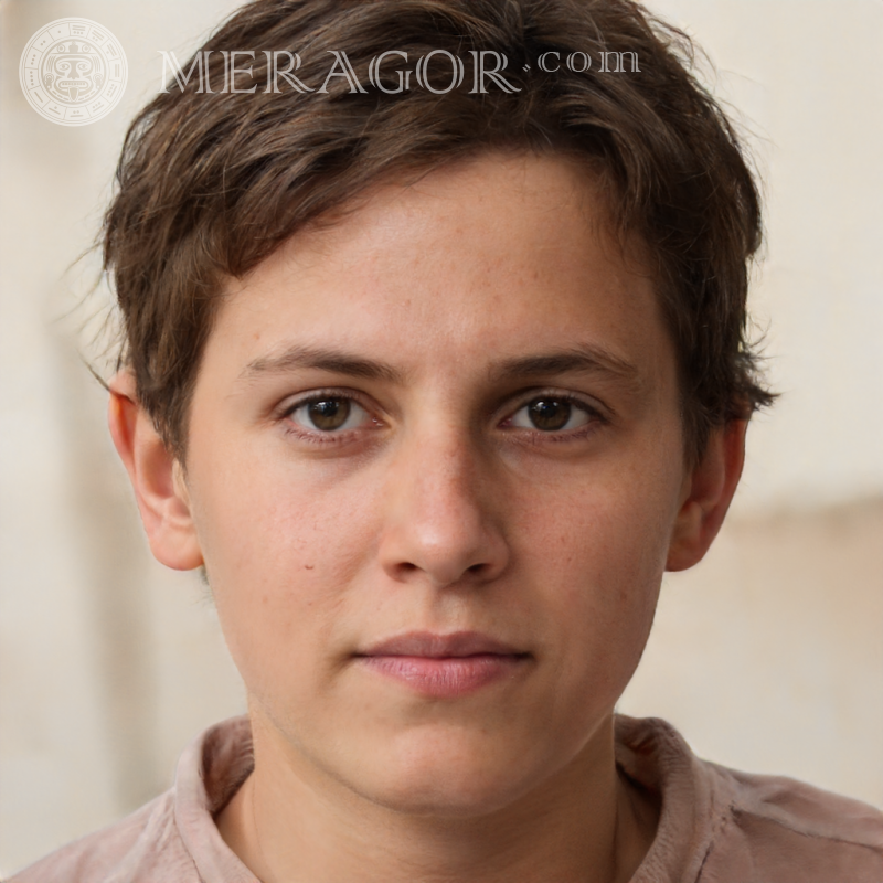 Photo de visage de garçon mignon télécharger une fausse photo Visages de garçons Européens Russes Ukrainiens