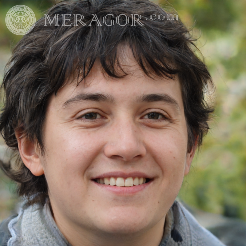 Téléchargez la photo du visage un garçon mignon pour le site annonces Visages de jeunes hommes Européens Italiens Français