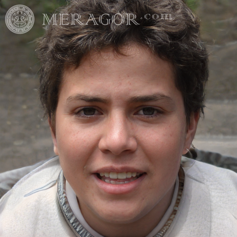 Téléchargez la photo du visage un garçon joyeux pour les documents Visages de garçons Arabes, musulmans Infantiles Jeunes garçons