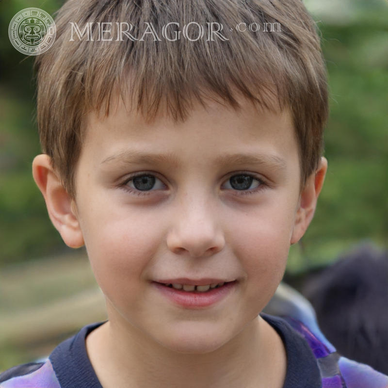Baixar foto do rosto aleatório do menino Rostos de meninos Europeus Russos Ucranianos