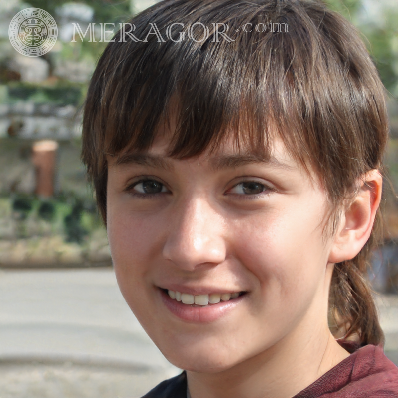 Descargue una foto del rostro de un niño alegre en la página de registro Rostros de niños Europeos Rusos Ucranianos
