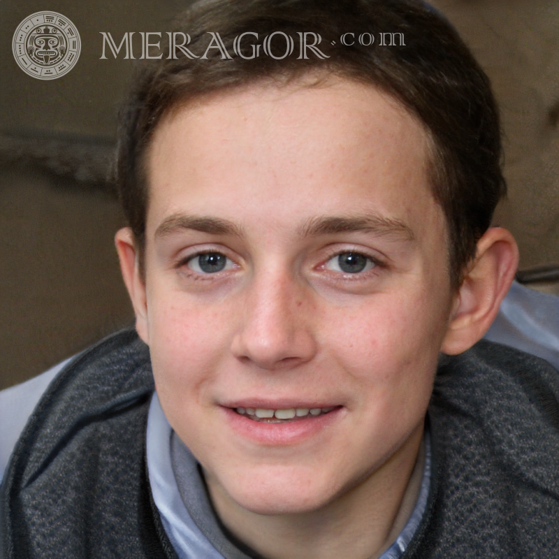 Foto de rosto de menino sorridente, download gerador de perfil aleatório Rostos de meninos Europeus Russos Ucranianos