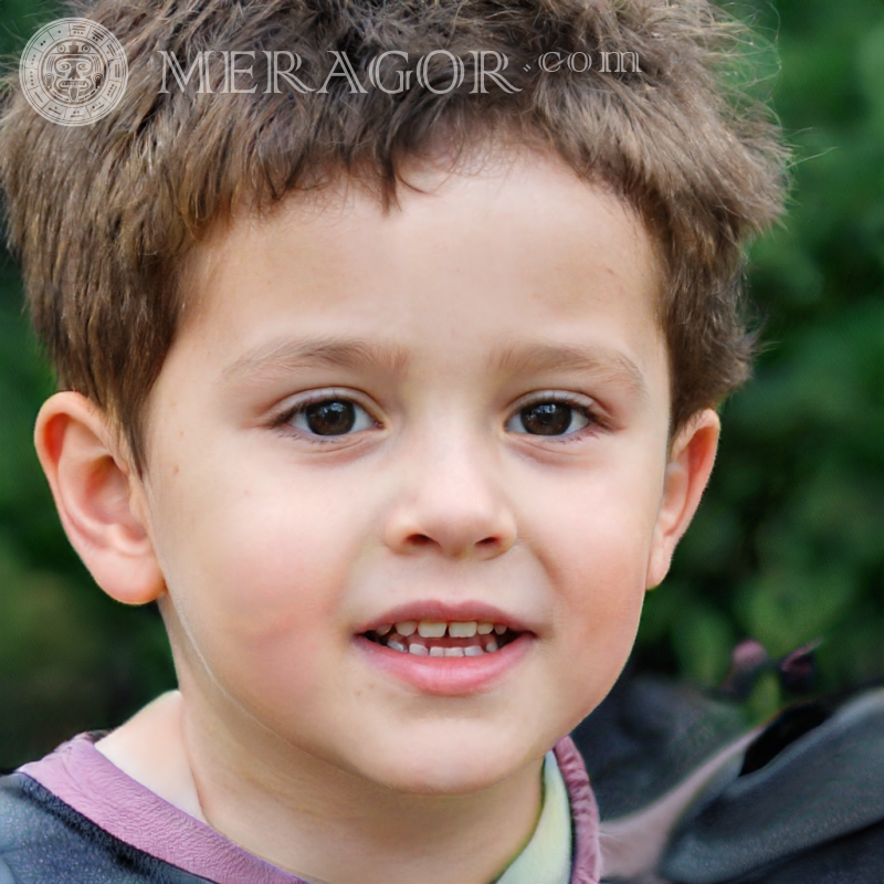 Baixe a foto do rosto do menino fofo de 4 anos, as melhores fotos Rostos de meninos Europeus Russos Ucranianos