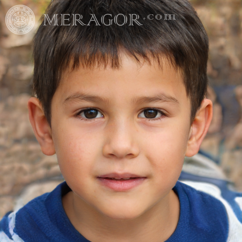 Téléchargez la photo du visage un garçon mignon de bonne qualité Visages de garçons Européens Italiens Espagnols
