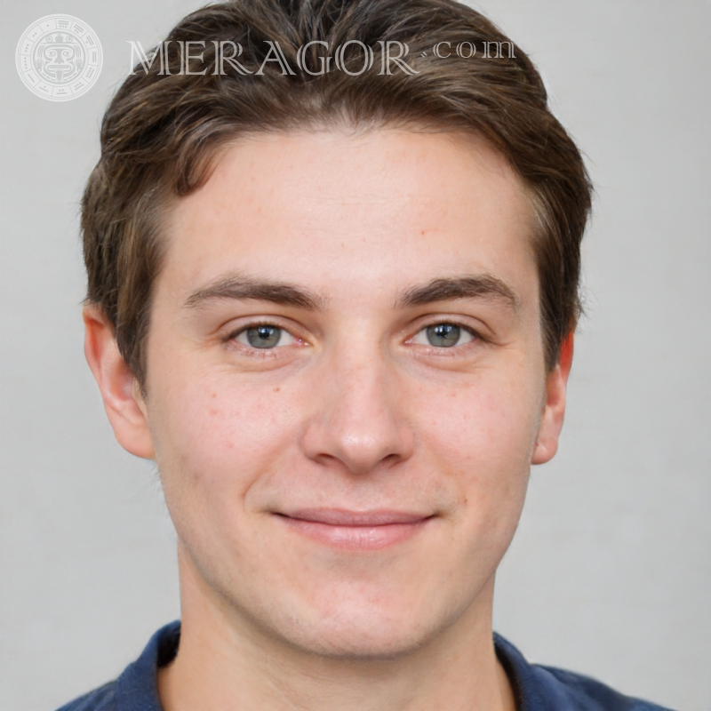 Retrato de um cara sorridente na foto do perfil | 0 Rostos de rapazes Europeus Russos Pessoa, retratos