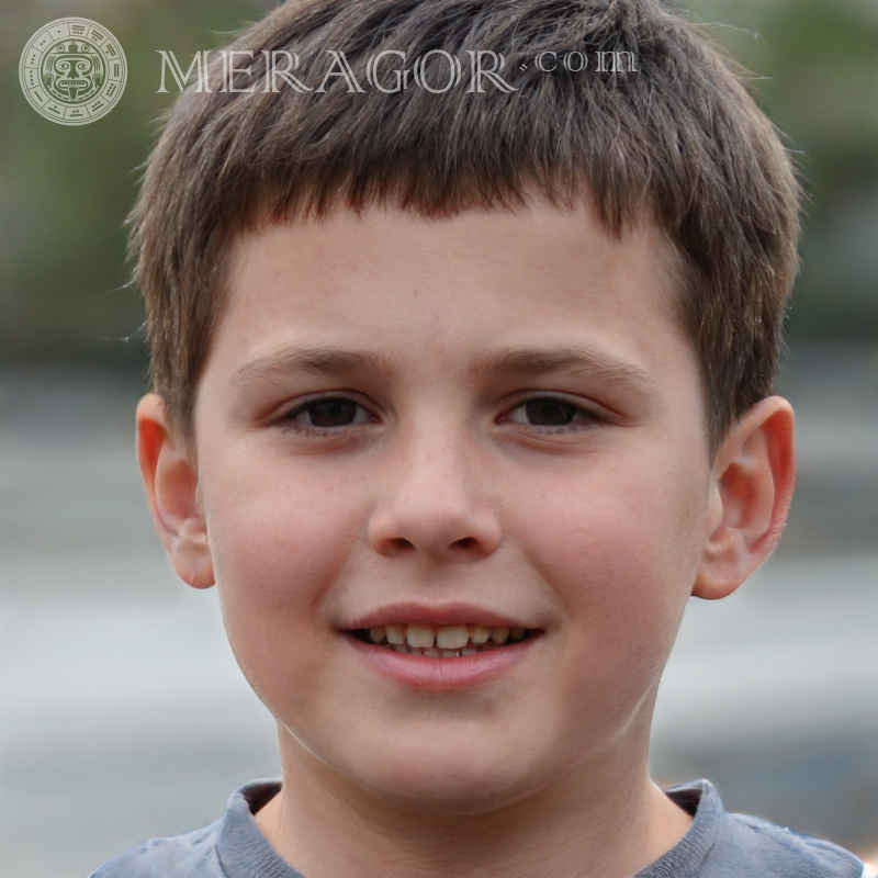 Télécharger la photo du visage un petit garçon grand portrait Visages de garçons Européens Russes Ukrainiens