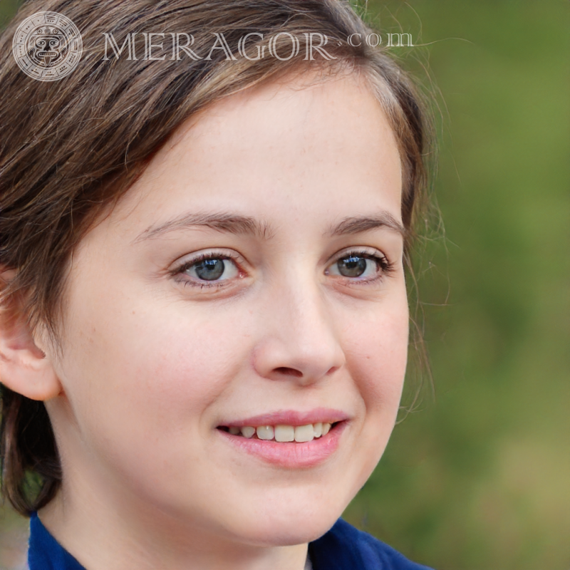Descargar foto del rostro de un niño alegre Rostros de niños Europeos Rusos Ucranianos