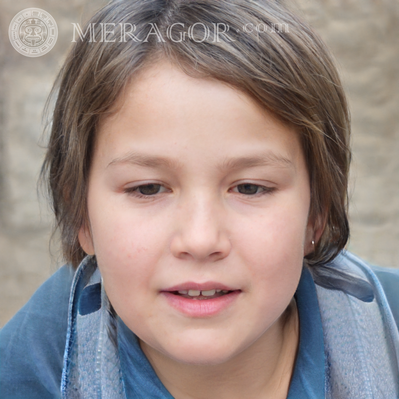Descarga una foto del rostro de un niño de pelo largo Rostros de niños Europeos Rusos Ucranianos