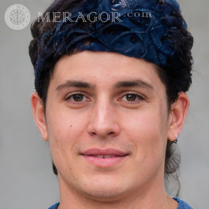 Foto de cara com chapéu engraçado Rostos de rapazes Europeus Russos Pessoa, retratos