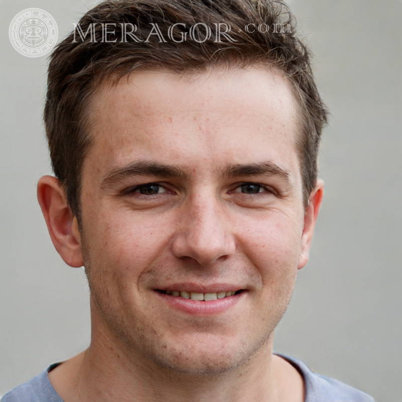 Beau visage un gars de 28 ans Visages de jeunes hommes Européens Russes Visages, portraits