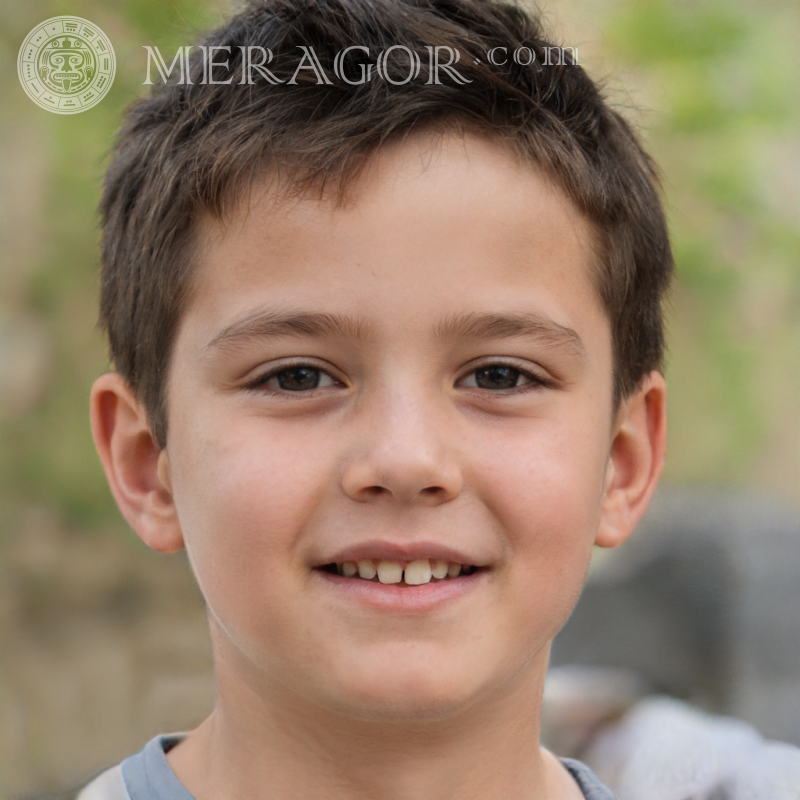 Télécharger la photo des meilleurs portraits du visage du petit garçon Visages de garçons Européens Russes Ukrainiens