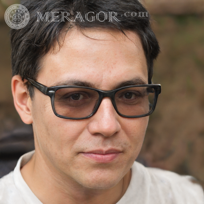 Foto de um cara com óculos escuros Rostos de rapazes Europeus Russos Pessoa, retratos