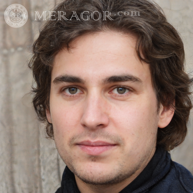 Photo un mec de 30 ans aux longs cheveux noirs Visages de jeunes hommes Européens Russes Visages, portraits